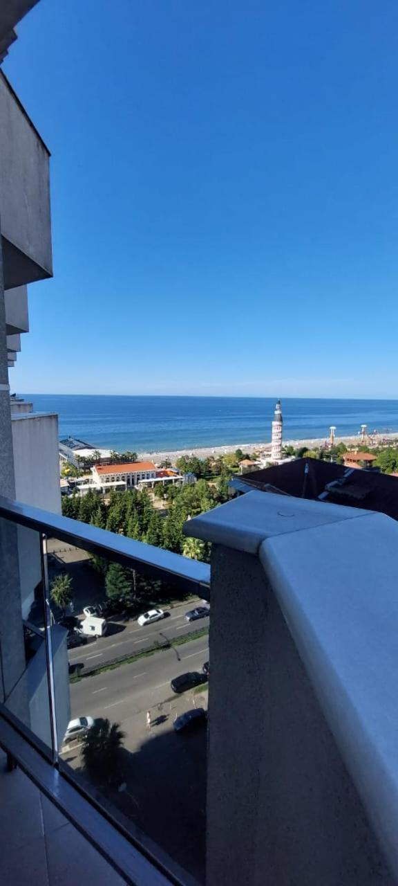 Апартаменты "Best Holiday" In Orbi Sea Towers Батуми Экстерьер фото